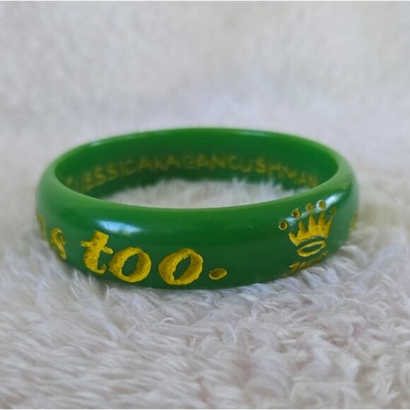 Jessica Kagan Cushman "All this and brains too." Green Bangle Bracelet - Picture 3 of 4